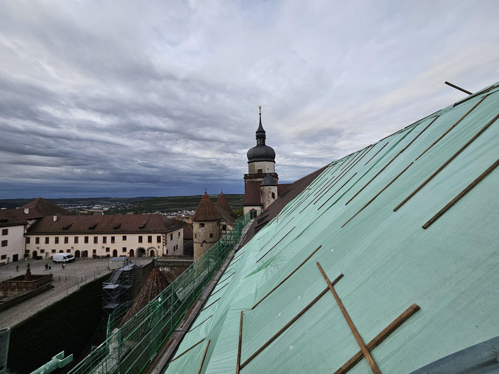 Blick in die Ferne von der Festung Marienberg